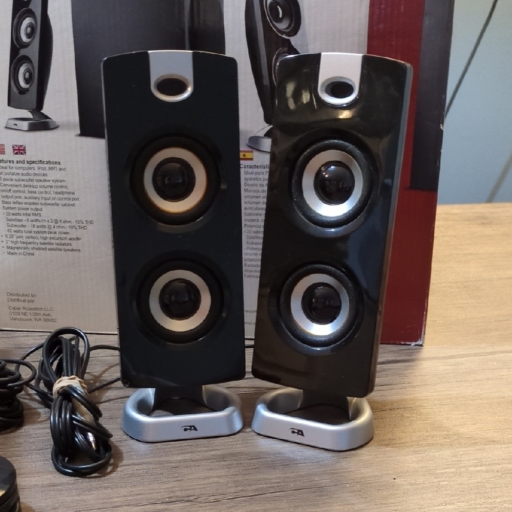 Cyber Acoustics CA-3602 Multimedia Speaker System with Subwoofer - Picture 2 of 5